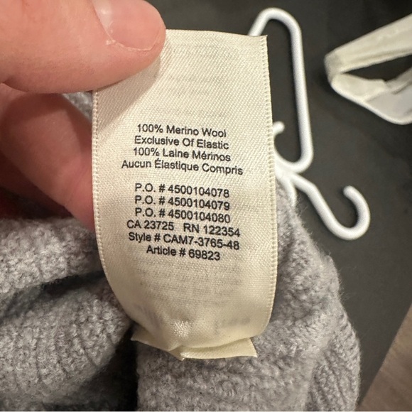 Aritzia Wilfred Free Naomi Cropped Wool Turtleneck Gray Sweater Size Medium - Picture 11 of 11